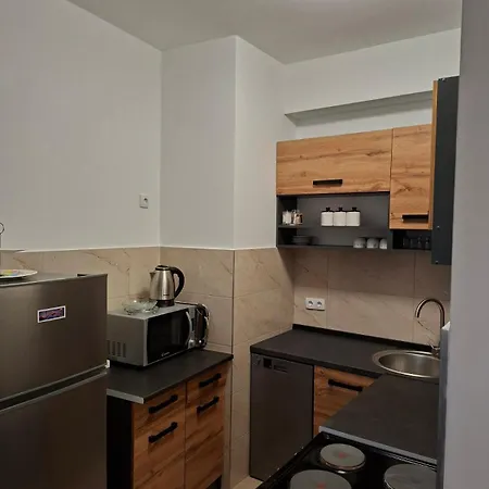 Milos Apartman *